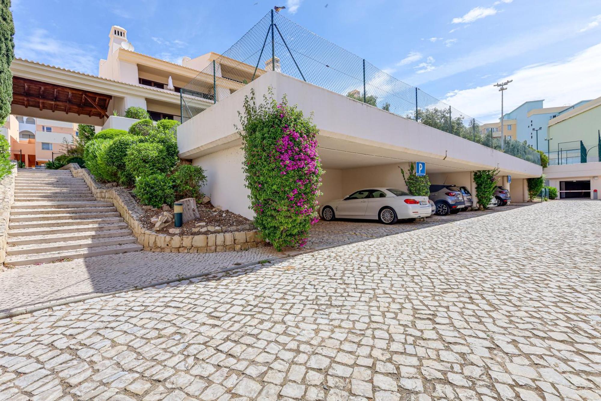 Apartment With 2 Bedrooms, 2M To The Beach Armacao de Pera Exterior photo